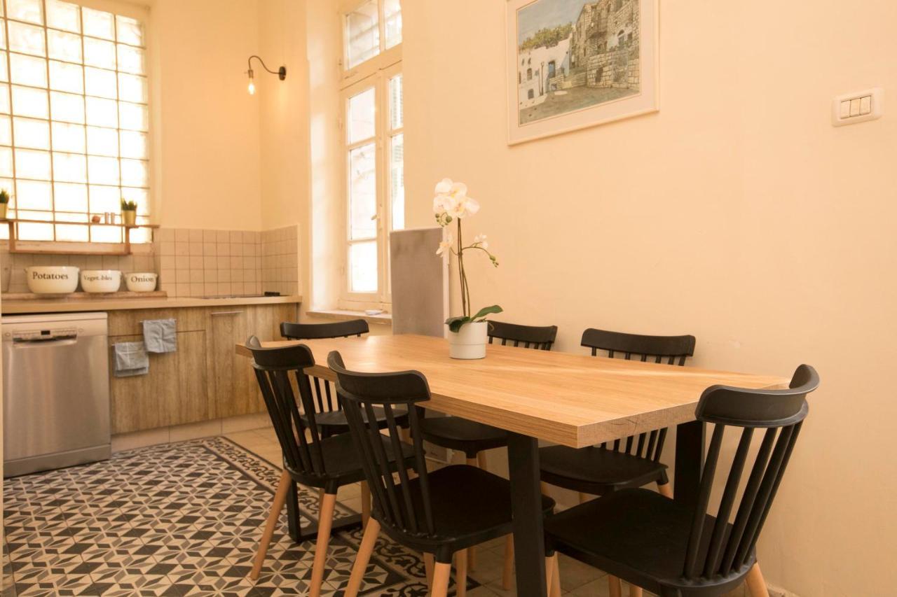 Historic 4-Bedroom Gem With Private Garden, Steps From Old City & Mamila Complex Єрусалим Екстер'єр фото